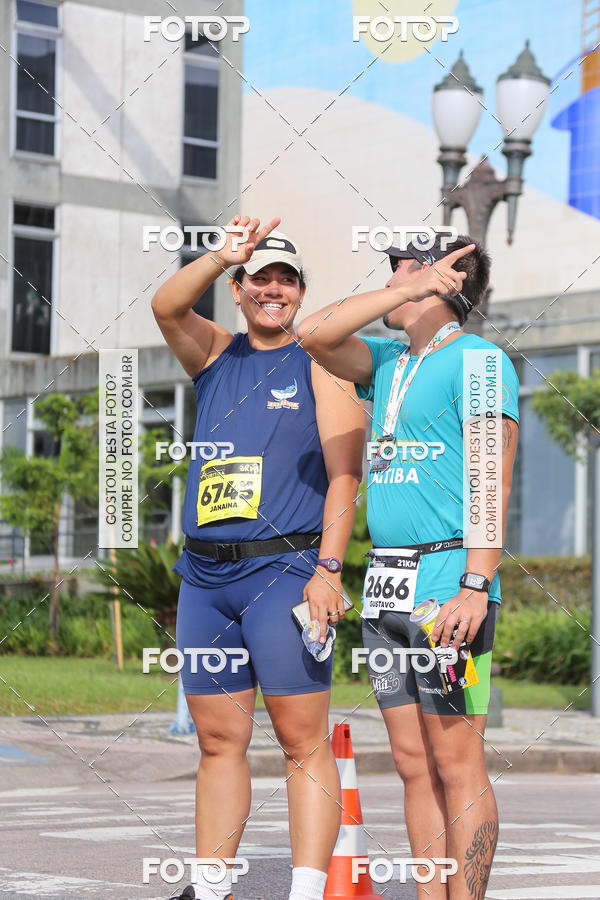 Buy your photos of the eventMeia Maratona Internacional de Curitiba 2018 on Fotop