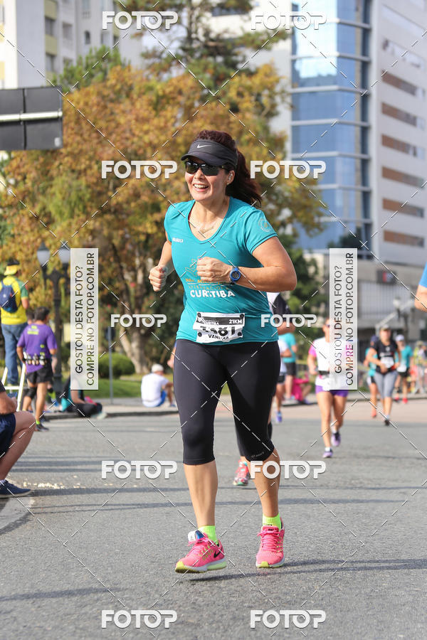Buy your photos of the eventMeia Maratona Internacional de Curitiba 2018 on Fotop