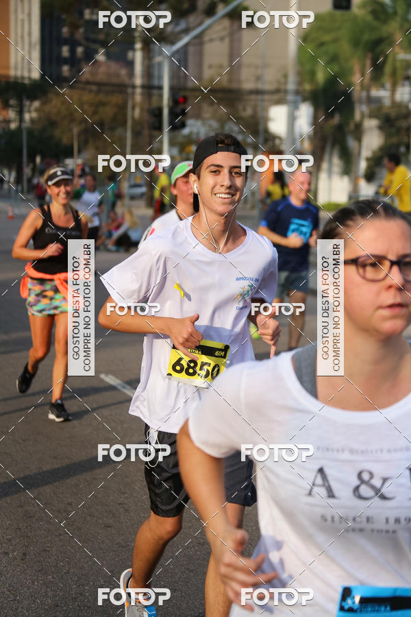 Buy your photos of the eventMeia Maratona Internacional de Curitiba 2018 on Fotop