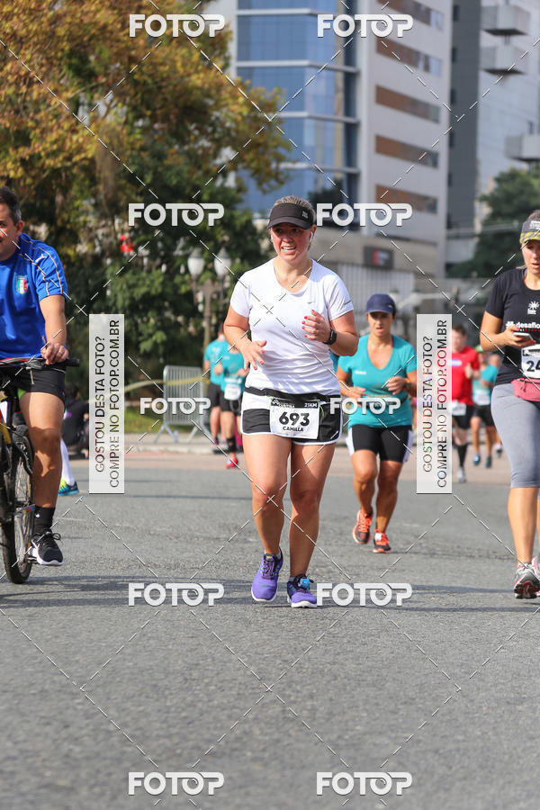Buy your photos of the eventMeia Maratona Internacional de Curitiba 2018 on Fotop