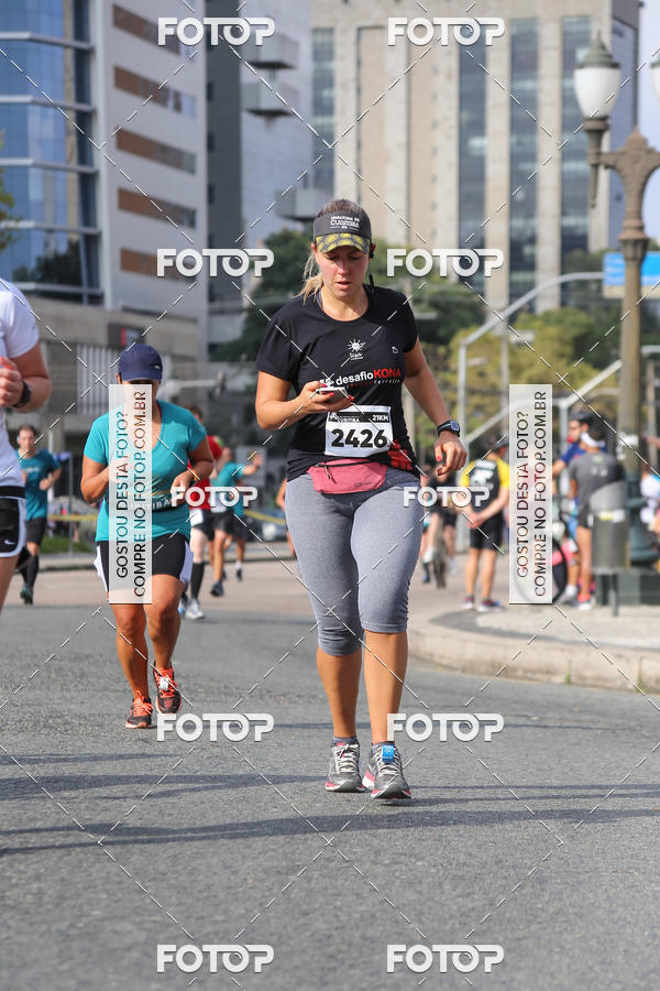 Buy your photos of the eventMeia Maratona Internacional de Curitiba 2018 on Fotop