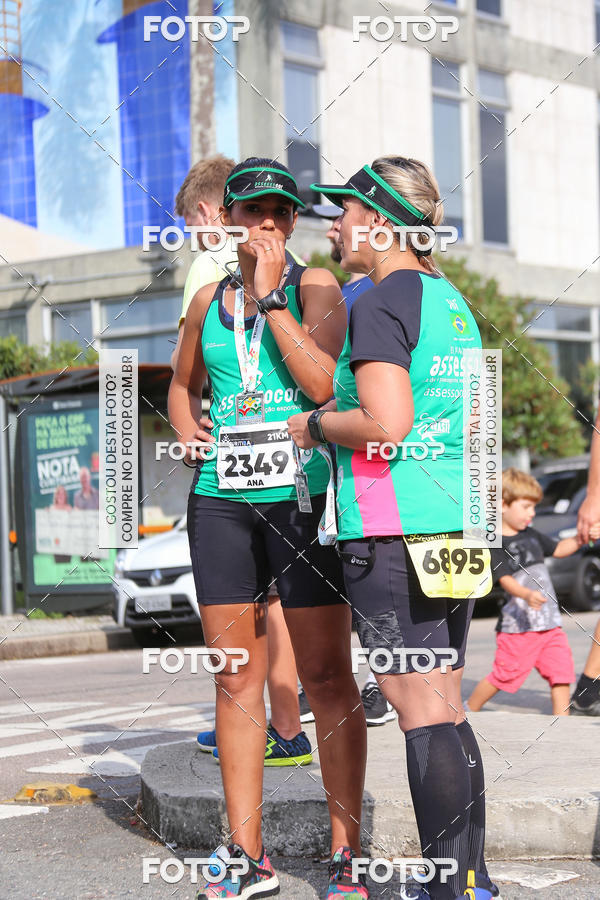 Buy your photos of the eventMeia Maratona Internacional de Curitiba 2018 on Fotop