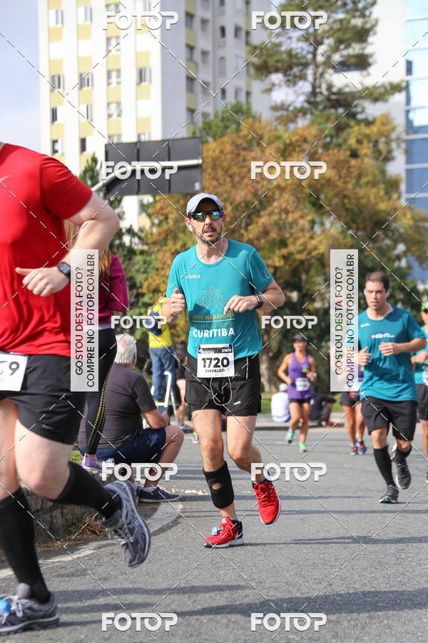 Buy your photos of the eventMeia Maratona Internacional de Curitiba 2018 on Fotop