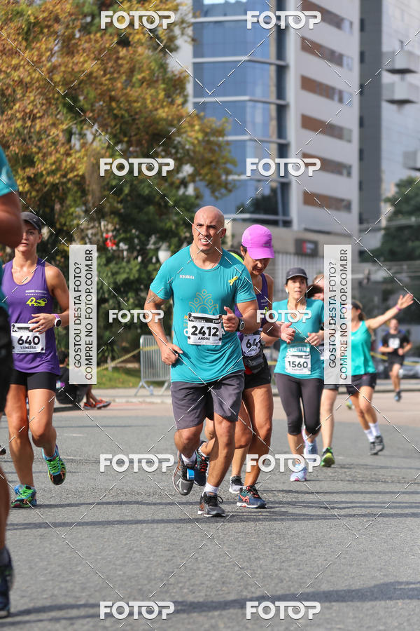 Buy your photos of the eventMeia Maratona Internacional de Curitiba 2018 on Fotop