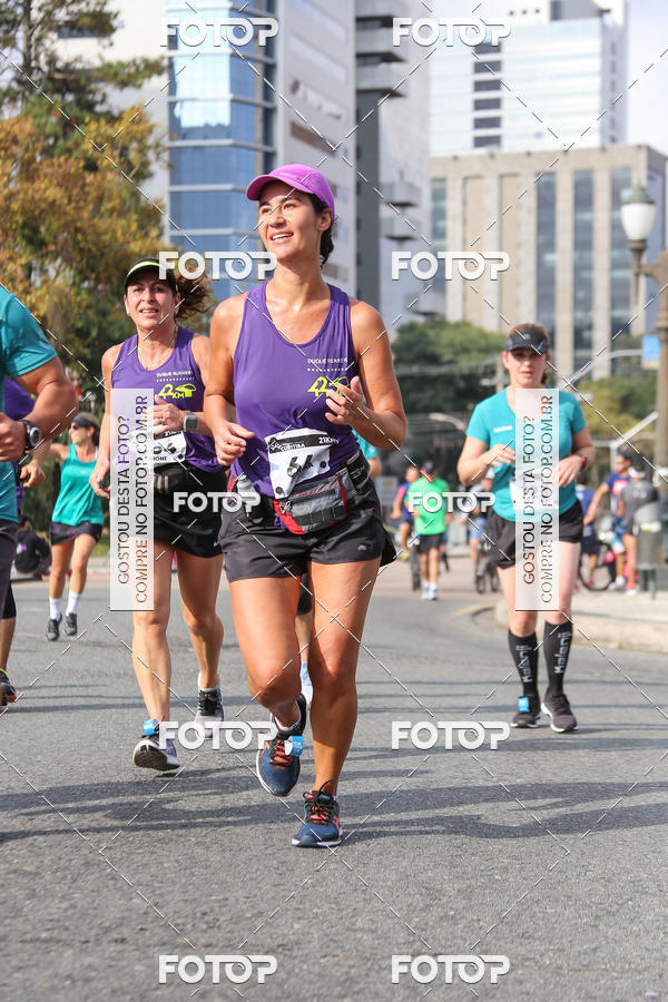 Buy your photos of the eventMeia Maratona Internacional de Curitiba 2018 on Fotop