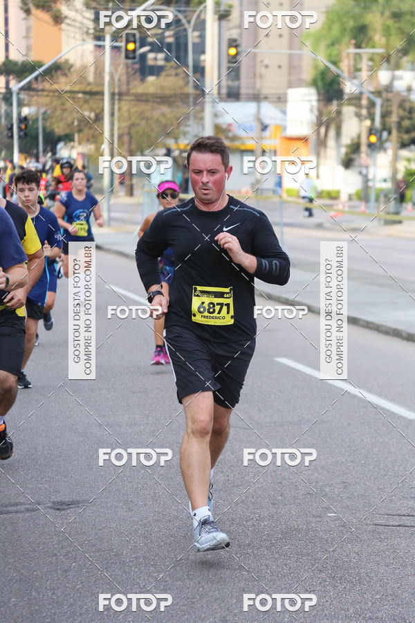 Buy your photos of the eventMeia Maratona Internacional de Curitiba 2018 on Fotop