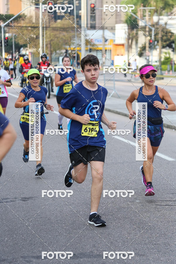 Buy your photos of the eventMeia Maratona Internacional de Curitiba 2018 on Fotop