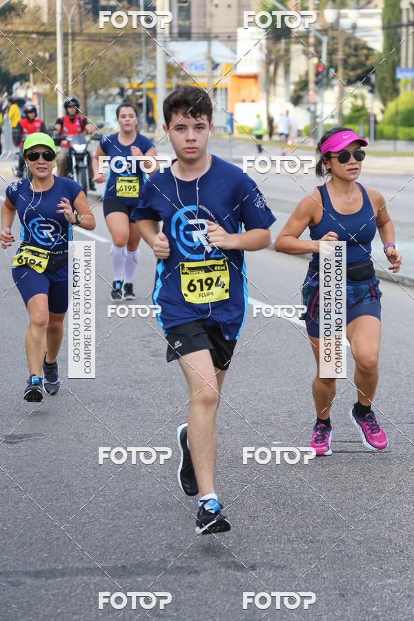 Buy your photos of the eventMeia Maratona Internacional de Curitiba 2018 on Fotop
