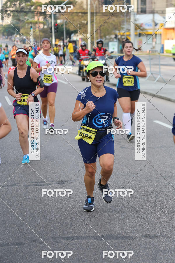 Buy your photos of the eventMeia Maratona Internacional de Curitiba 2018 on Fotop