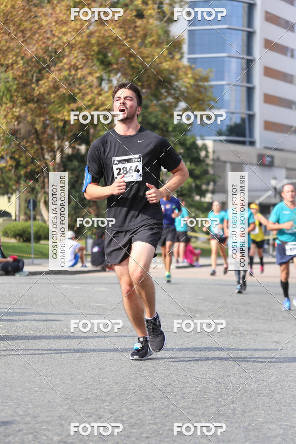 Buy your photos of the eventMeia Maratona Internacional de Curitiba 2018 on Fotop