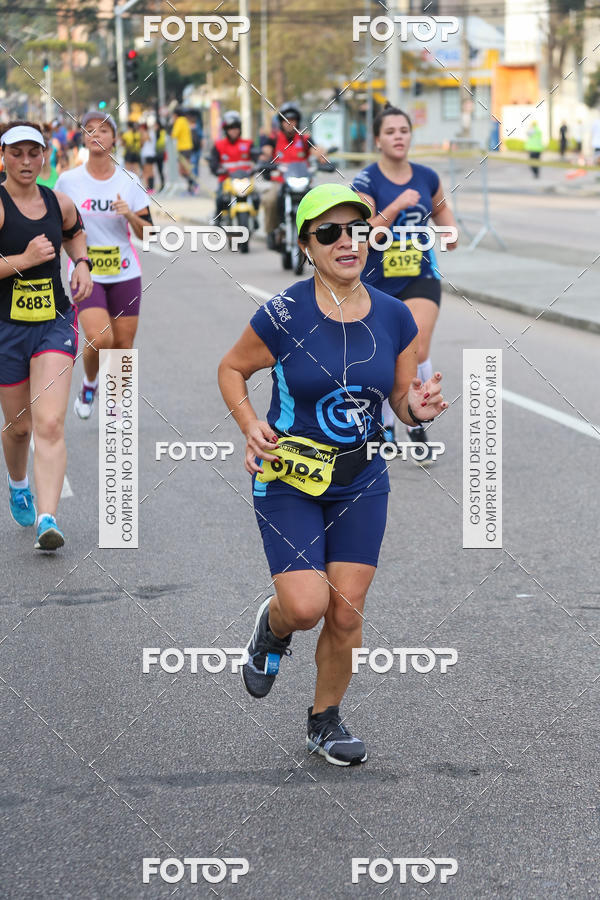 Buy your photos of the eventMeia Maratona Internacional de Curitiba 2018 on Fotop