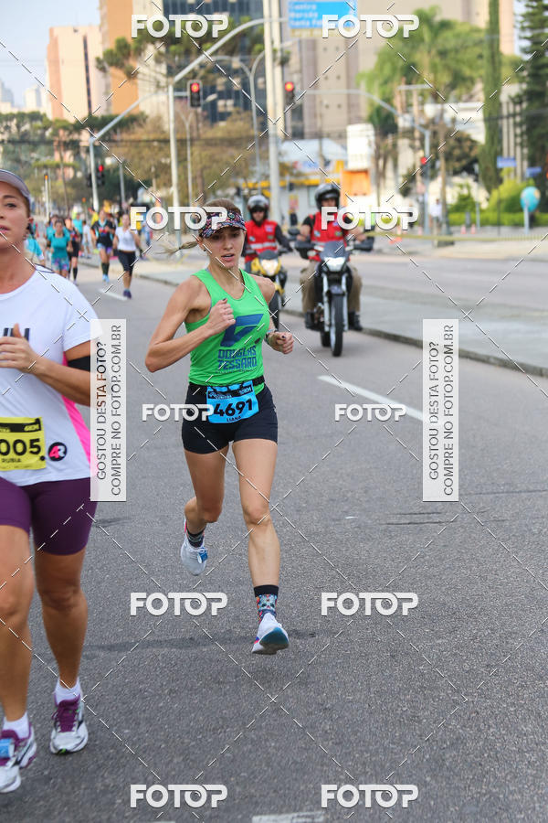 Buy your photos of the eventMeia Maratona Internacional de Curitiba 2018 on Fotop