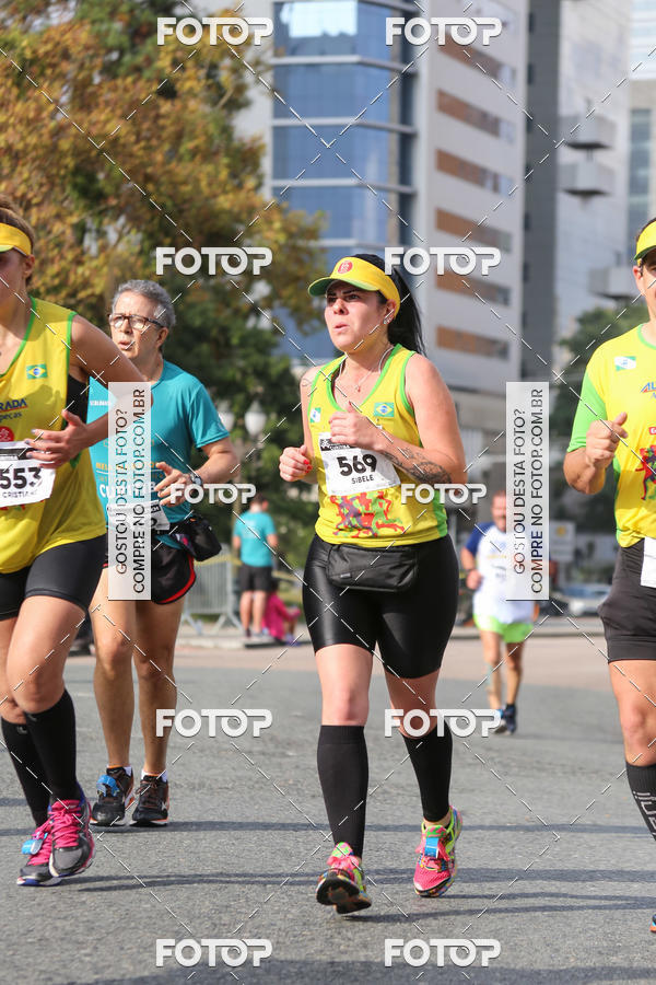 Buy your photos of the eventMeia Maratona Internacional de Curitiba 2018 on Fotop