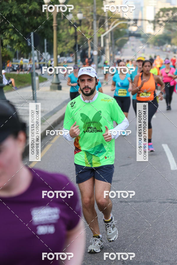 Buy your photos of the eventMeia Maratona Internacional de Curitiba 2018 on Fotop