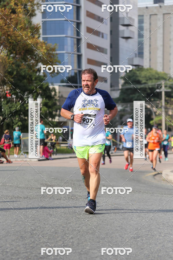 Buy your photos of the eventMeia Maratona Internacional de Curitiba 2018 on Fotop