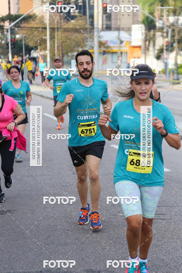 Buy your photos of the eventMeia Maratona Internacional de Curitiba 2018 on Fotop