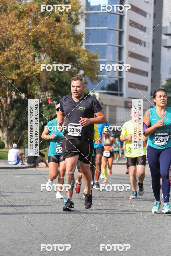 Buy your photos of the eventMeia Maratona Internacional de Curitiba 2018 on Fotop