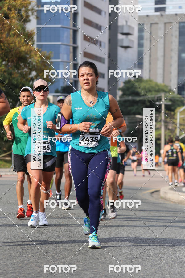 Buy your photos of the eventMeia Maratona Internacional de Curitiba 2018 on Fotop