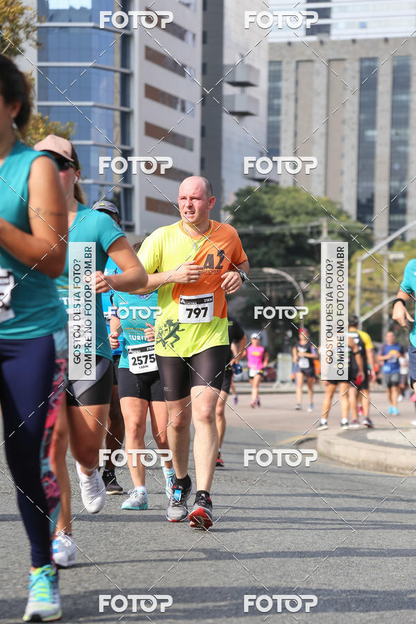 Buy your photos of the eventMeia Maratona Internacional de Curitiba 2018 on Fotop