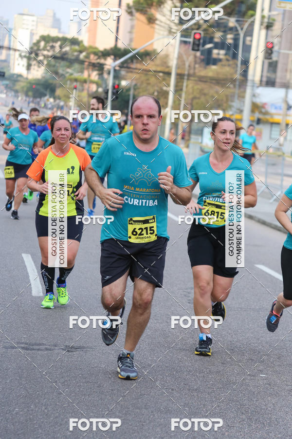 Buy your photos of the eventMeia Maratona Internacional de Curitiba 2018 on Fotop