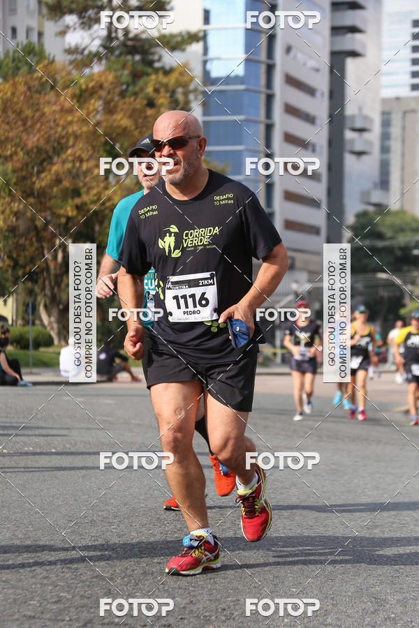 Buy your photos of the eventMeia Maratona Internacional de Curitiba 2018 on Fotop