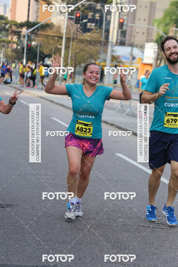Buy your photos of the eventMeia Maratona Internacional de Curitiba 2018 on Fotop