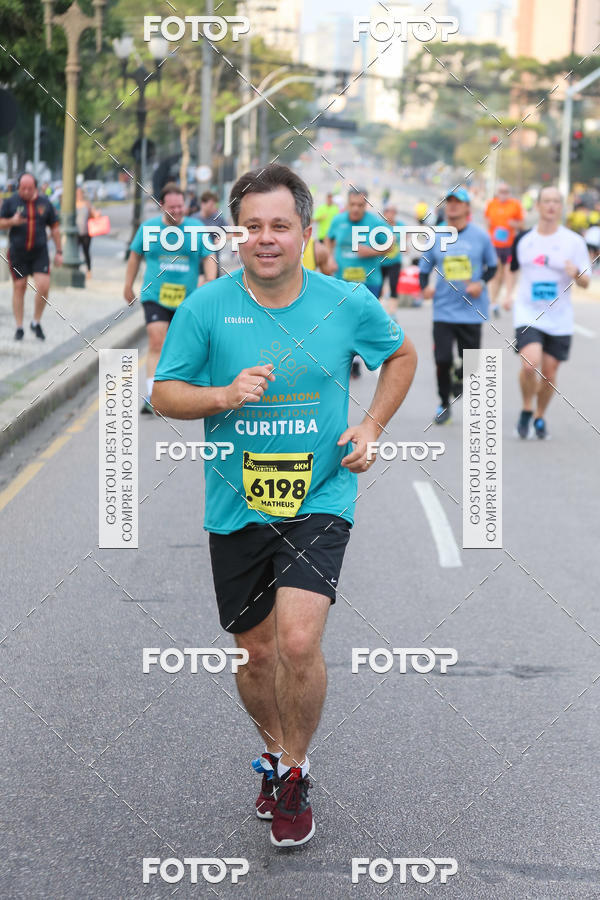 Buy your photos of the eventMeia Maratona Internacional de Curitiba 2018 on Fotop