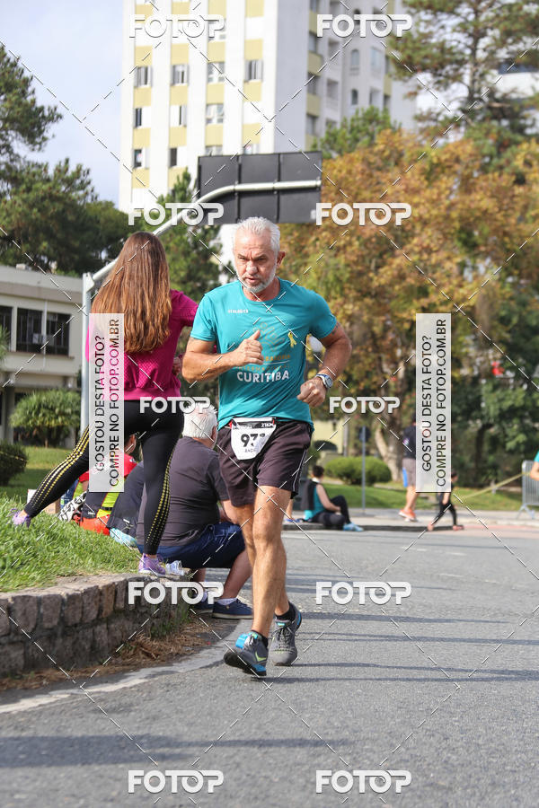 Buy your photos of the eventMeia Maratona Internacional de Curitiba 2018 on Fotop