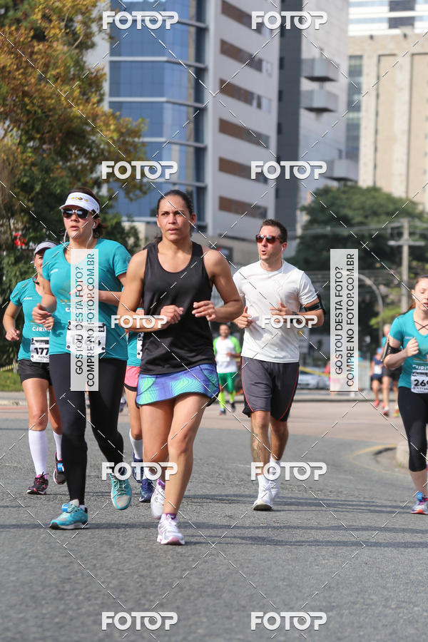 Buy your photos of the eventMeia Maratona Internacional de Curitiba 2018 on Fotop