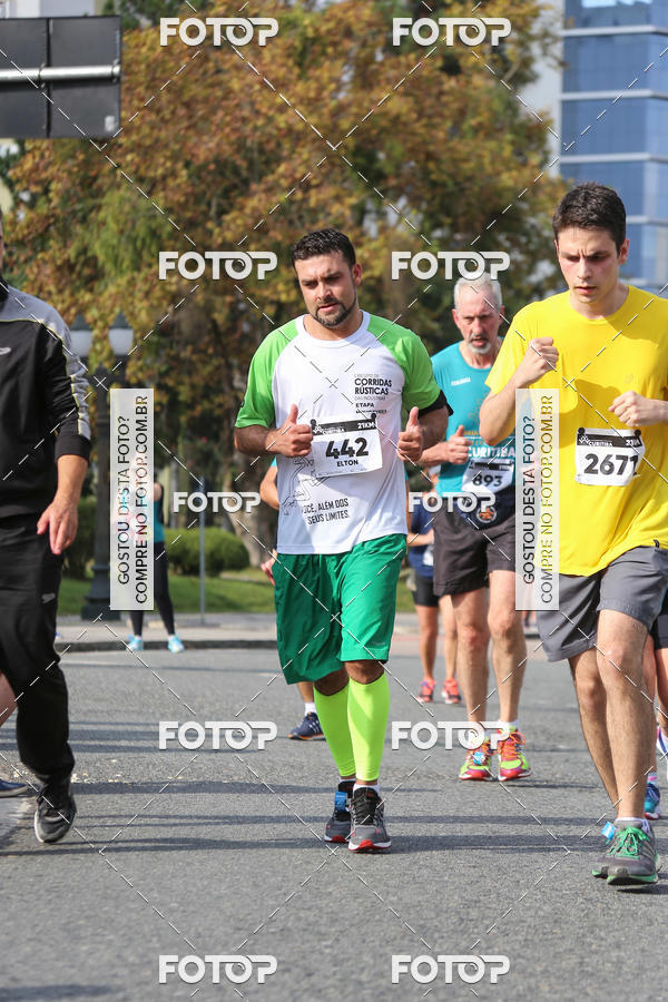 Buy your photos of the eventMeia Maratona Internacional de Curitiba 2018 on Fotop