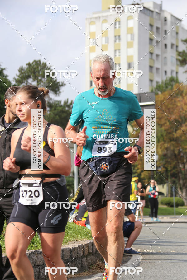 Buy your photos of the eventMeia Maratona Internacional de Curitiba 2018 on Fotop