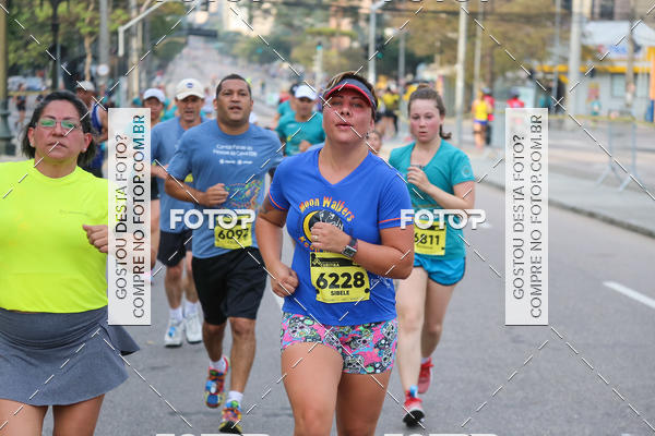 Buy your photos of the eventMeia Maratona Internacional de Curitiba 2018 on Fotop
