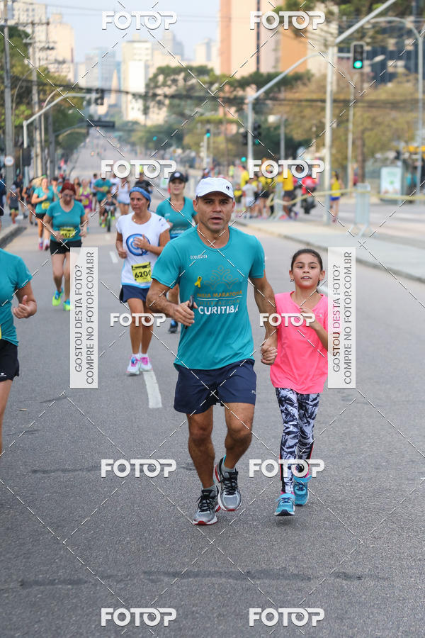 Buy your photos of the eventMeia Maratona Internacional de Curitiba 2018 on Fotop