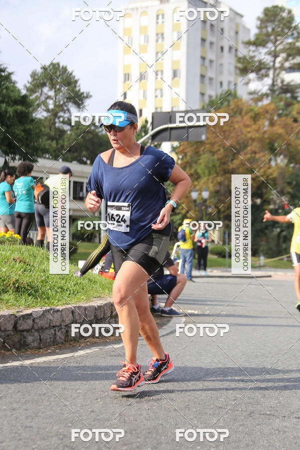 Buy your photos of the eventMeia Maratona Internacional de Curitiba 2018 on Fotop