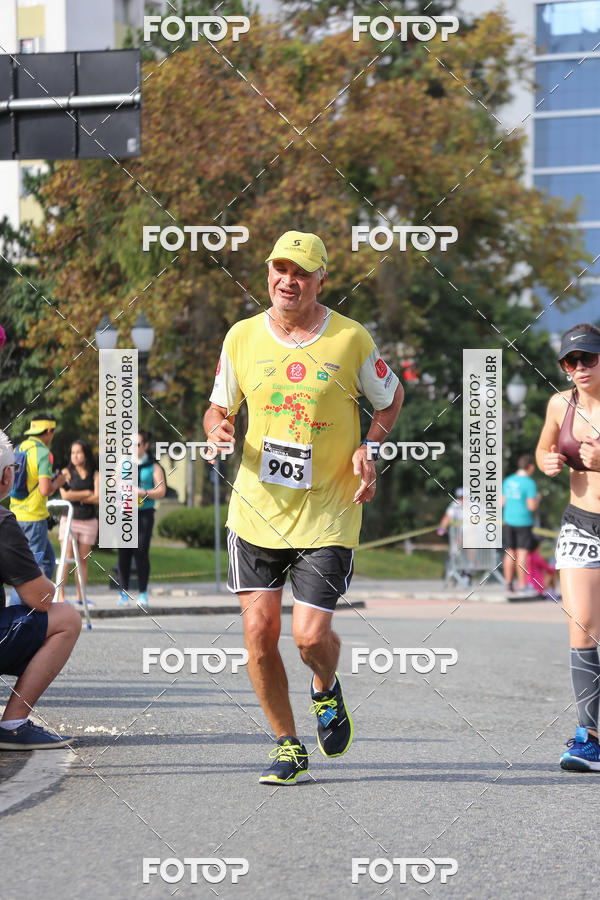 Buy your photos of the eventMeia Maratona Internacional de Curitiba 2018 on Fotop