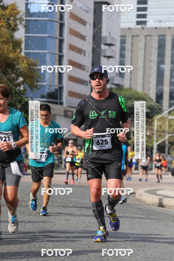 Buy your photos of the eventMeia Maratona Internacional de Curitiba 2018 on Fotop