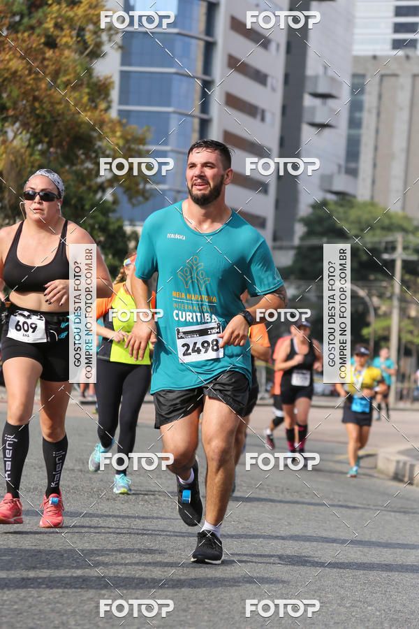 Buy your photos of the eventMeia Maratona Internacional de Curitiba 2018 on Fotop