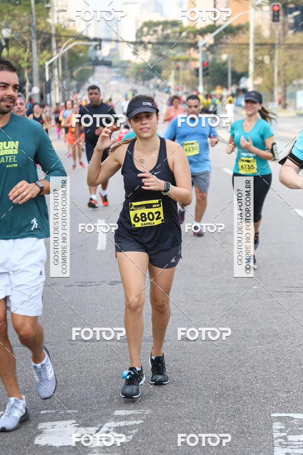 Buy your photos of the eventMeia Maratona Internacional de Curitiba 2018 on Fotop