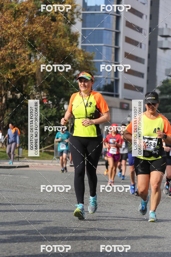 Buy your photos of the eventMeia Maratona Internacional de Curitiba 2018 on Fotop