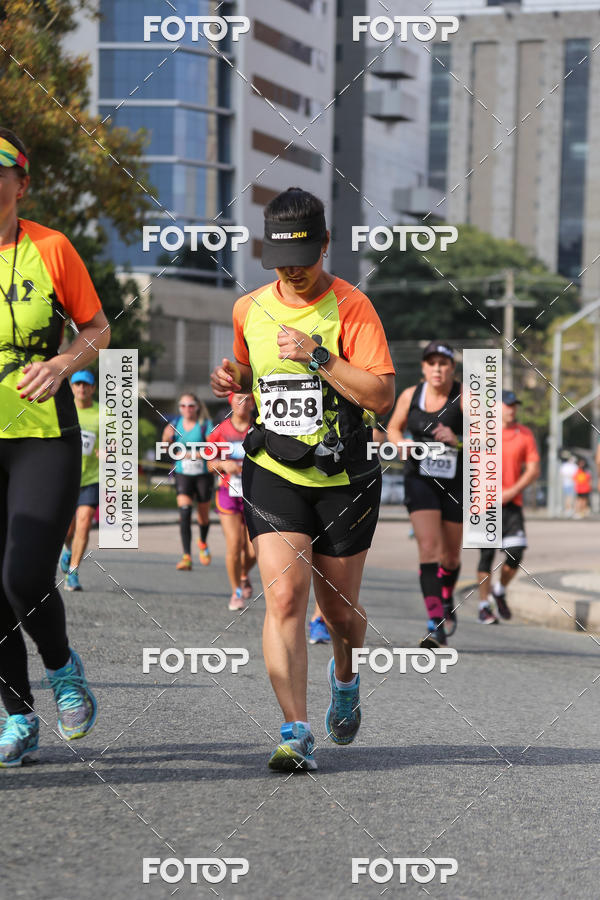Buy your photos of the eventMeia Maratona Internacional de Curitiba 2018 on Fotop