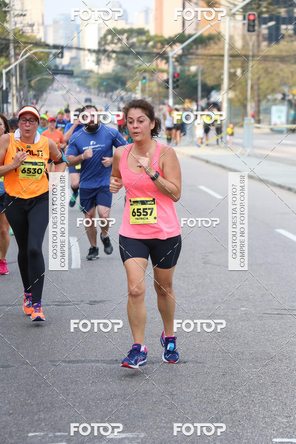 Buy your photos of the eventMeia Maratona Internacional de Curitiba 2018 on Fotop