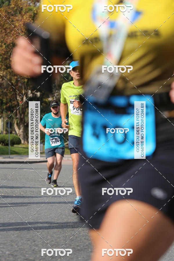 Buy your photos of the eventMeia Maratona Internacional de Curitiba 2018 on Fotop