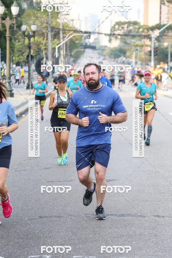 Buy your photos of the eventMeia Maratona Internacional de Curitiba 2018 on Fotop