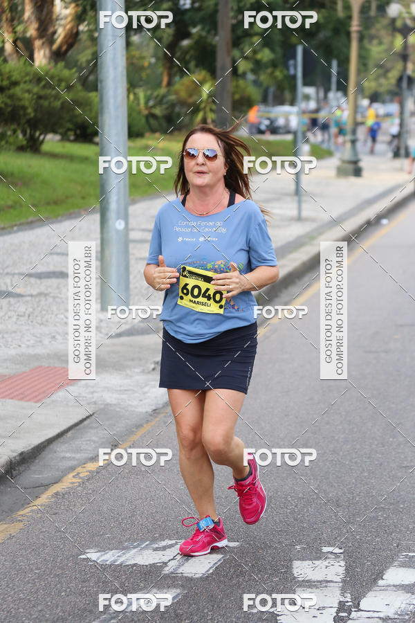 Buy your photos of the eventMeia Maratona Internacional de Curitiba 2018 on Fotop
