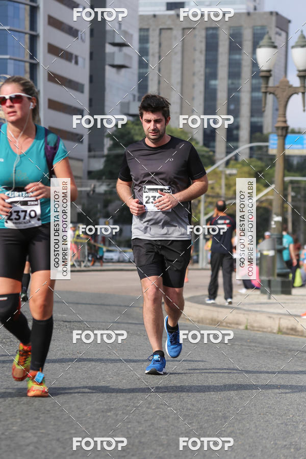Buy your photos of the eventMeia Maratona Internacional de Curitiba 2018 on Fotop