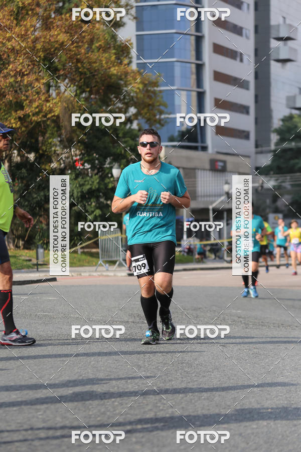 Buy your photos of the eventMeia Maratona Internacional de Curitiba 2018 on Fotop