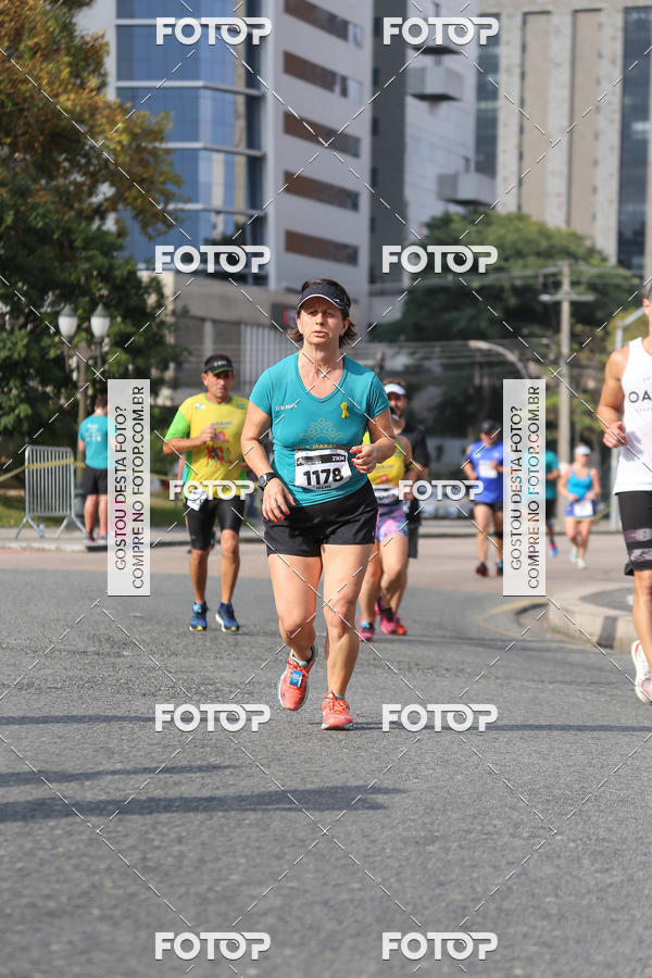 Buy your photos of the eventMeia Maratona Internacional de Curitiba 2018 on Fotop