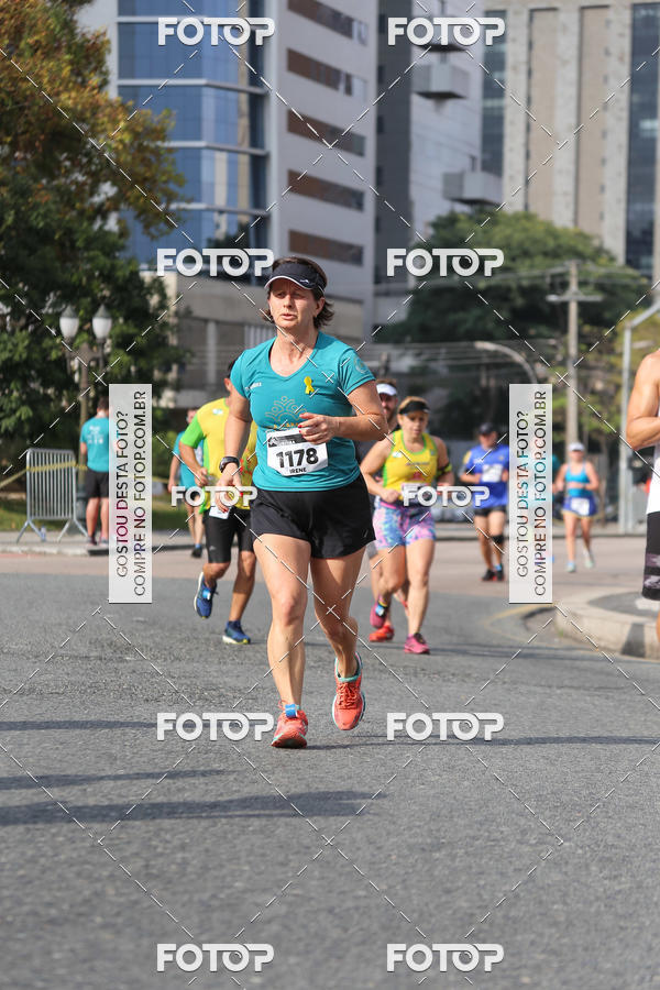 Buy your photos of the eventMeia Maratona Internacional de Curitiba 2018 on Fotop