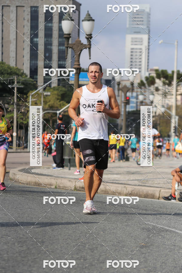 Buy your photos of the eventMeia Maratona Internacional de Curitiba 2018 on Fotop