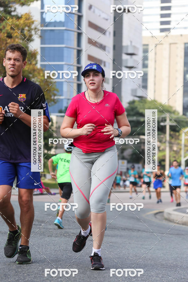 Buy your photos of the eventMeia Maratona Internacional de Curitiba 2018 on Fotop